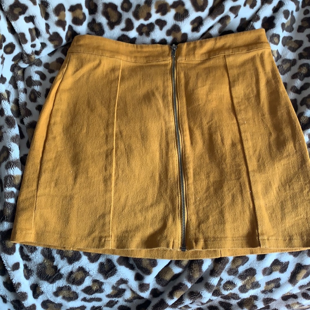 mustard yellow mini skirt